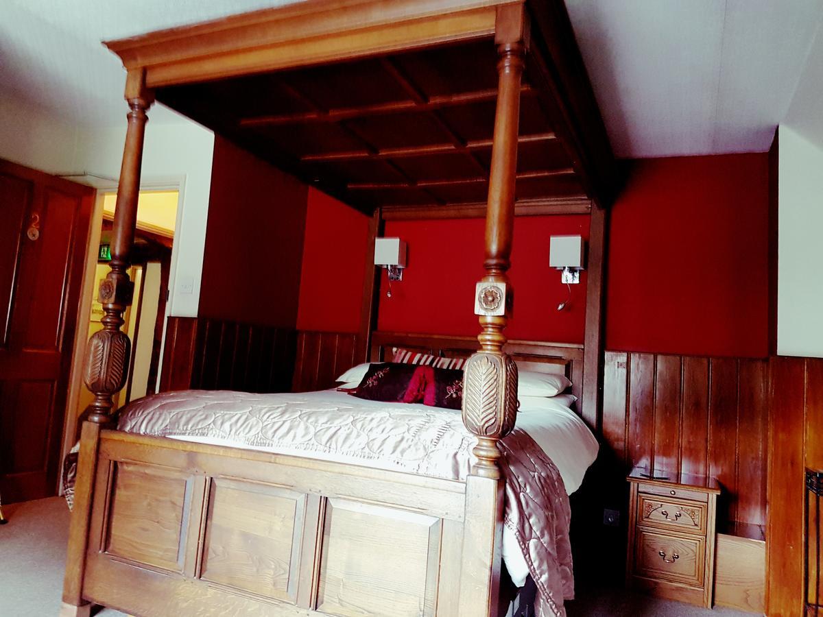 The Swan Inn Midhurst Eksteriør billede